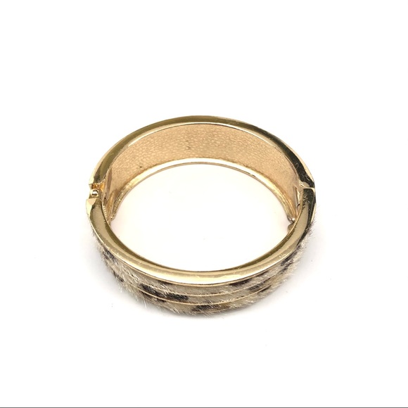 Faux Furry Fuzzy Leopard Print Clamper Bracelet - Picture 12 of 13